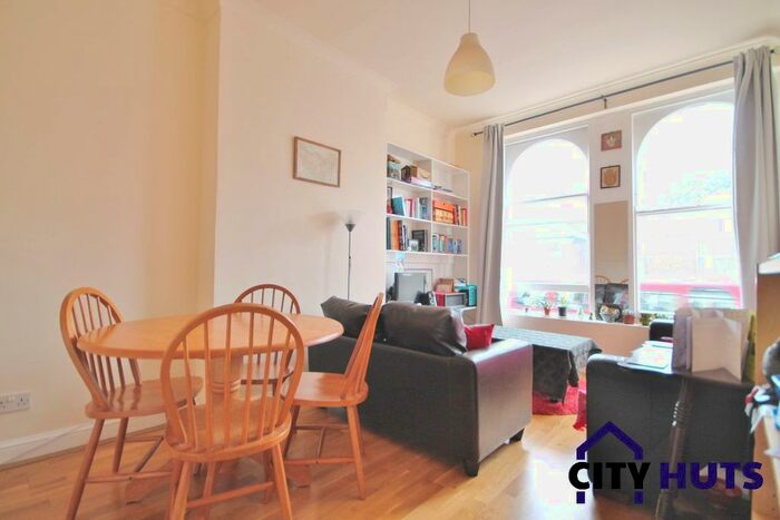 2 Bedroom Flat To Rent In Turnpike Lane, Turnpike Lane, N8