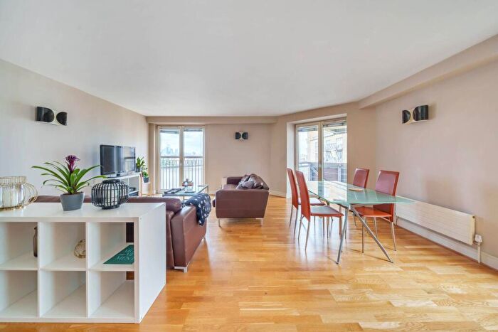 2 Bedroom Flat To Rent In Pierpoint Building, Canary Wharf, London, E14