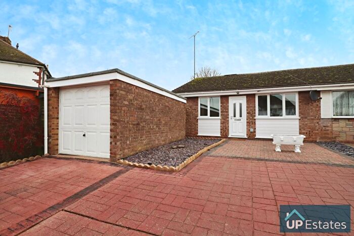 2 Bedroom Semi-Detached Bungalow To Rent In Crecy Road, Coventry, CV3
