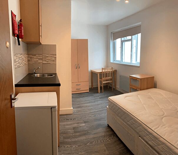 Studio To Rent In Ilford, IG1