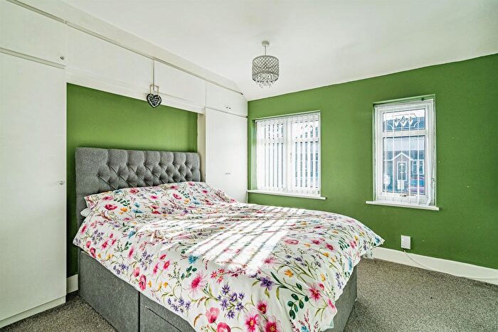 2 Bedroom Semi-Detached House For Sale In Aston Road, Tividale, Oldbury, B69