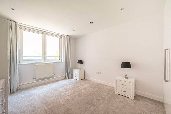 2 Bedroom Flat To Rent In The Panoramic, Hampstead, London, NW3