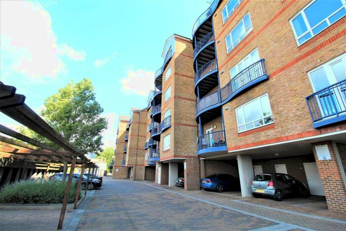 2 Bedroom Apartment To Rent In Anchor Court, Argent Street, Grays, RM17