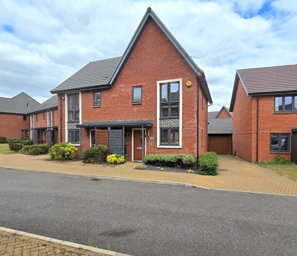 2 Bedroom Semi-Detached House For Sale In Wymondham Close, Daventry, NN11