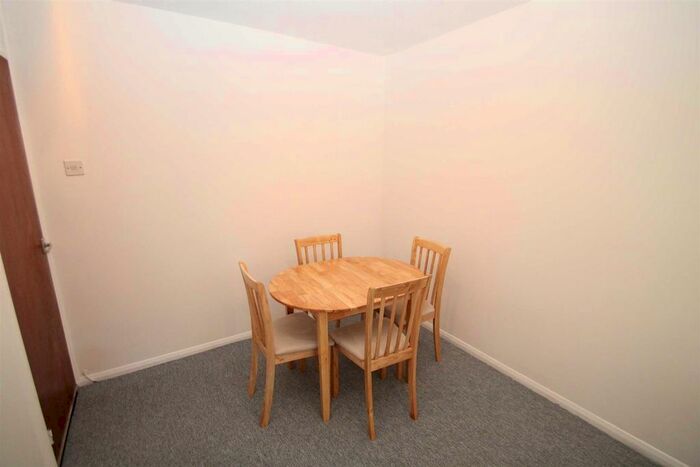 1 Bedroom Flat To Rent In North Thirteenth Street, Milton Keynes, MK9