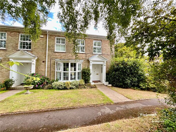 4 Bedroom End Of Terrace House To Rent In Grafton Close, Stanpit, Christchurch, Dorset, BH23