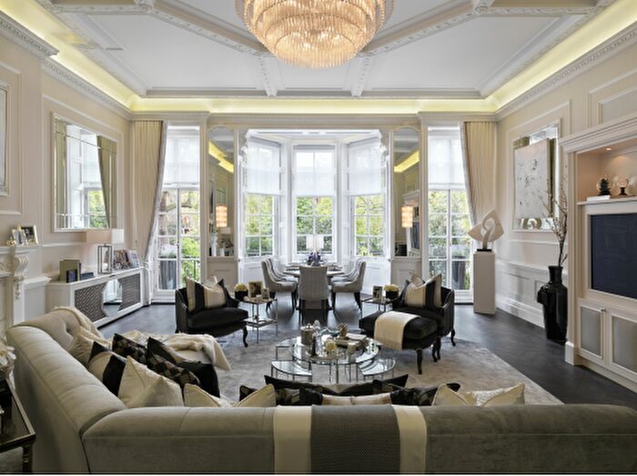 2 Bedroom Flat To Rent In Cadogan Square, London, SW1X