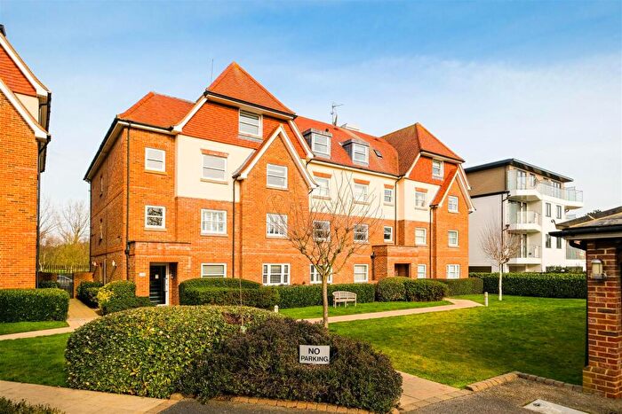 2 Bedroom Apartment To Rent In Grosvenor Heights, Forest View, North Chingford, E4