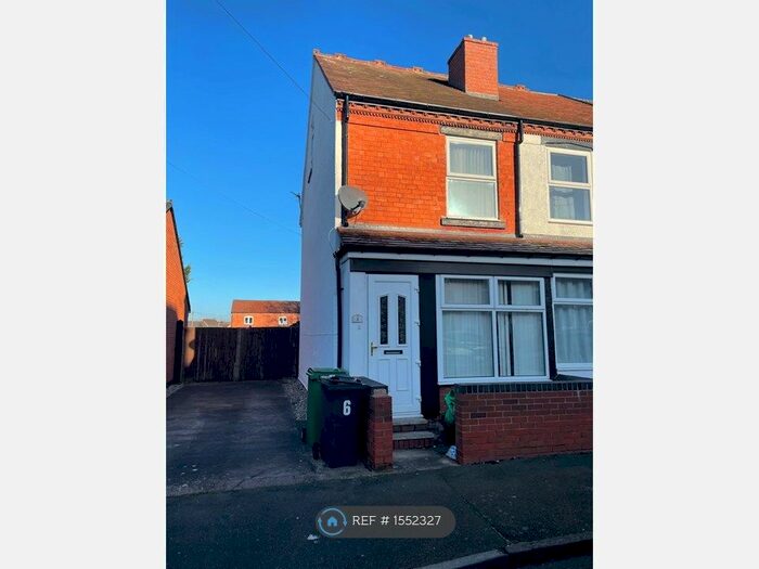 3 Bedroom End Of Terrace House To Rent In Southwick Road, Halesowen, B62