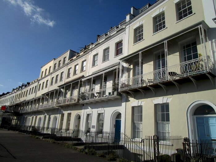 2 Bedroom Flat To Rent In Royal York Crescent, Clifton, Bristol, BS8