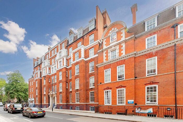 Studio For Sale In Hunter Street, Bloomsbury, WC1N