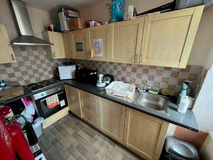 14 Bedroom House Of Multiple Occupation For Sale In Herrick House