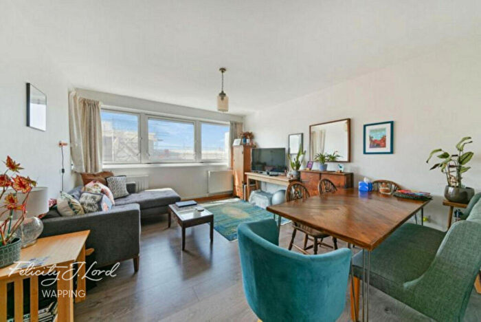 2 Bedroom Flat For Sale In Sidney Street, London, E1