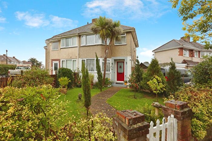 2 Bedroom Semi Detached House For Sale In Shalbourne Road, Gosport, PO12