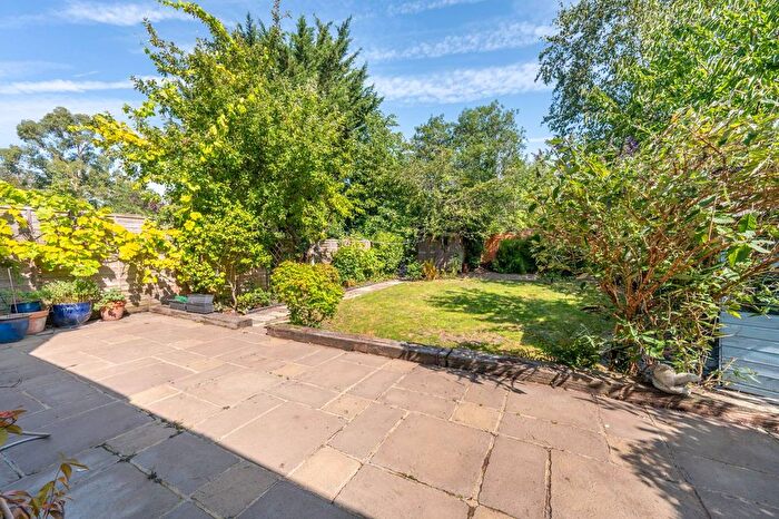 3 Bedroom Flat To Rent In St Gabriels Road, Willesden Green, London, NW2