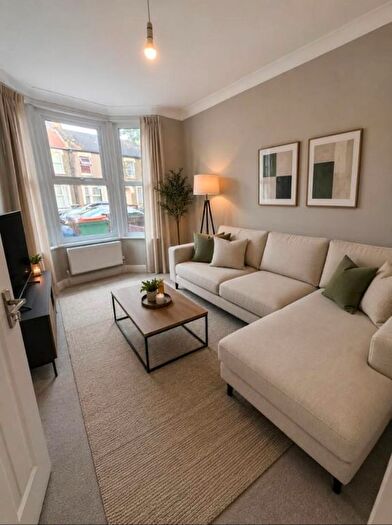 3 Bedroom Terraced House To Rent In Sutton Court Road, London, E13