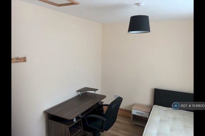 5 Bedroom Terraced House To Rent In Freeburn Causeway, Coventry, CV4