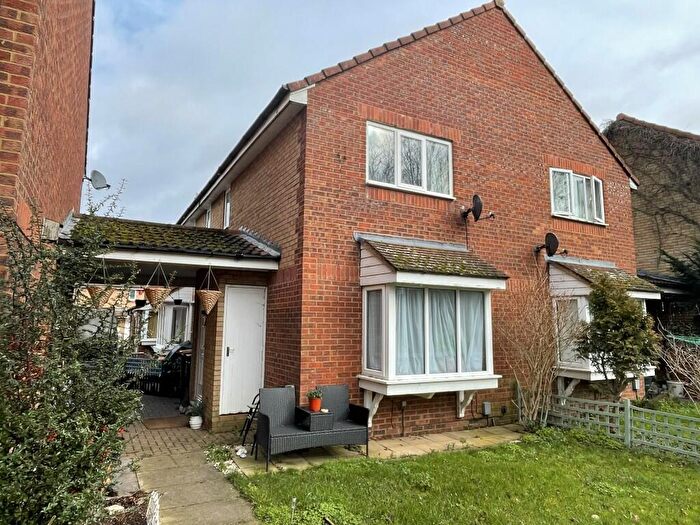 1 Bedroom Cluster House For Sale In Honeysuckle Way, Bedford, Bedfordshire, MK41