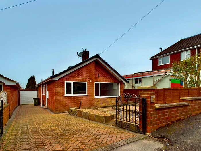 2 Bedroom Bungalow To Rent In Gordon Road, Swanwick, DE55