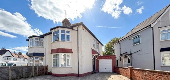 4 Bedroom House To Rent In Tiverton Rd, N18
