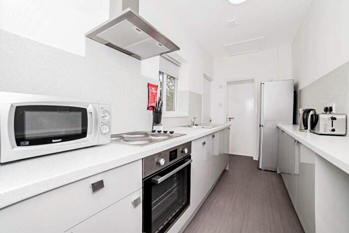 4 Bedroom Terraced House To Rent In Windsor Street, Nottingham, NG9