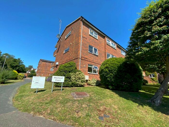 2 Bedroom Flat To Rent In Sherland Court, The Dell, WD7