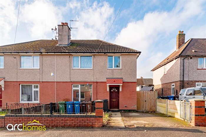 3 Bedroom Semi Detached House For Sale In Rutland Road, Tyldesley, Manchester, M29
