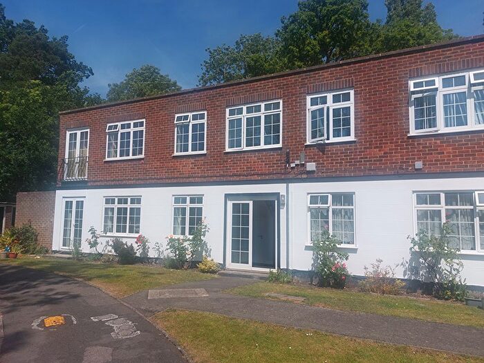2 Bedroom Property To Rent In Freshmount Gardens, Epsom, KT19