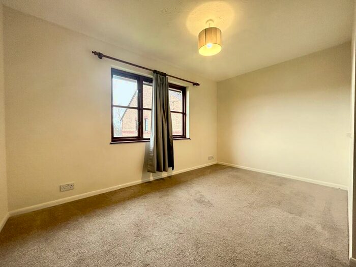 1 Bedroom Flat To Rent In Humber Road, Dartford, DA1