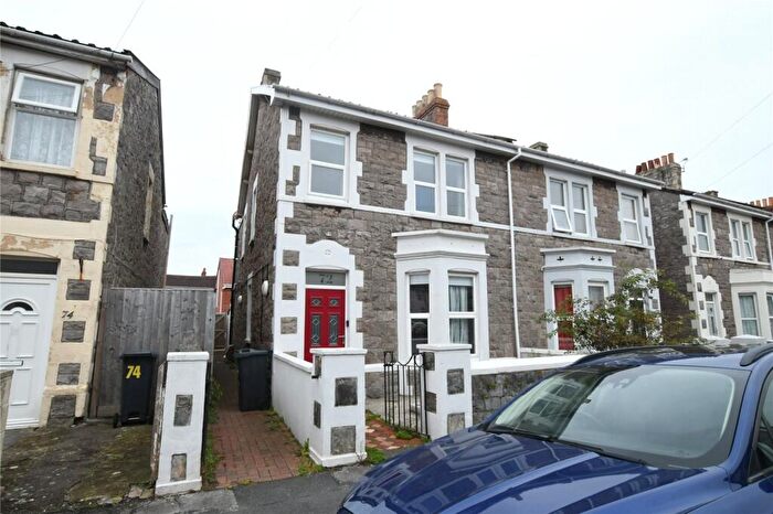 4 Bedroom Semi-Detached House To Rent In George Street, Weston-super-Mare, Somerset, BS23