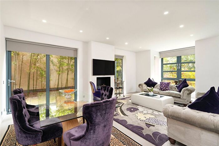 3 Bedroom Flat To Rent In Haverstock Hill, Belsize Park, London, NW3