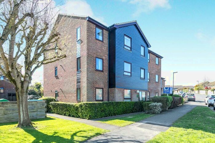 1 Bedroom Flat To Rent In Elmfield House, Kingfisher Drive, GU4