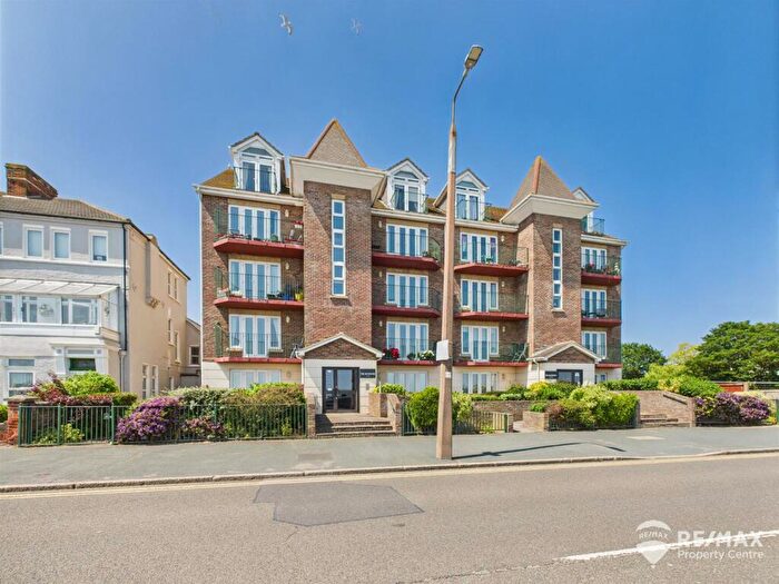 2 Bedroom Apartment For Sale In Marine Parade, Dovercourt, Harwich, CO12
