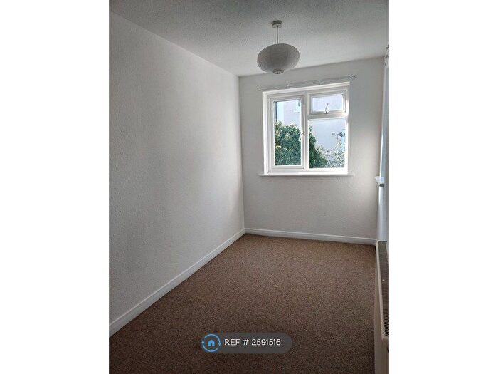 2 Bedroom Flat To Rent In Bute Street, Brighton, BN2