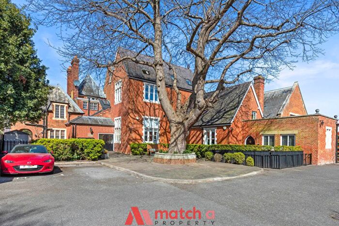 2 Bedroom Terraced House To Rent In West Street, Ewell, Epsom, KT17