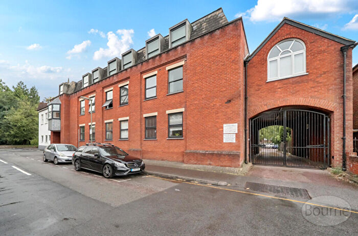 1 Bedroom Apartment To Rent In Minorca Road, Weybridge, Surrey, KT13