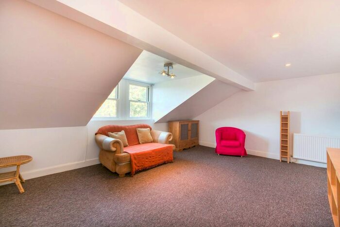 1 Bedroom Flat To Rent In Melbourne Grove, East Dulwich, London, SE22