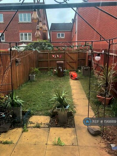 4 Bedroom Terraced House To Rent In Grants Yard, Burton-On-Trent, DE14