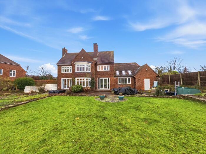 3 Bedroom Detached House For Sale In Sparken Hill, Worksop, S80