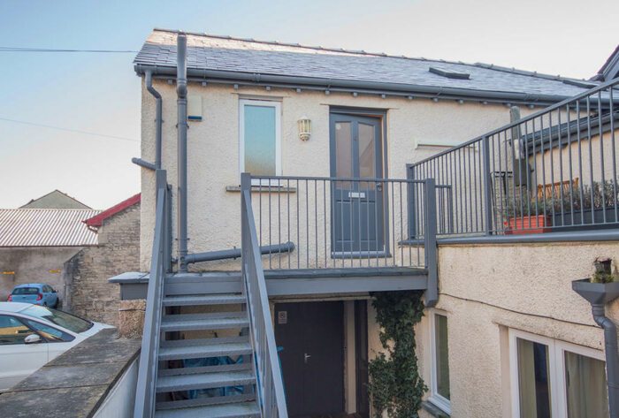 2 Bedroom Apartment To Rent In Stricklandgate, Kendal, LA9