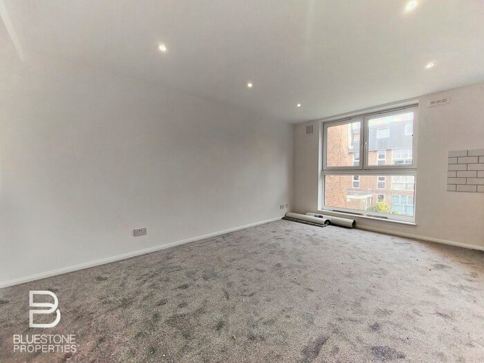 4 Bedroom Flat To Rent In Rusholme Grove, London, SE19