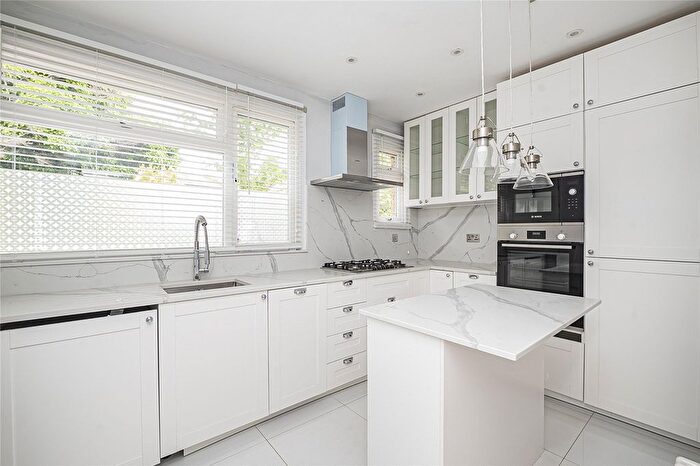 2 Bedroom Flat For Sale In Liberty Avenue, London, SW19