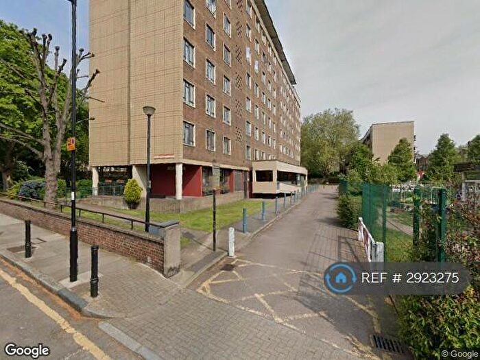 Studio To Rent In Wells House, London, EC1R