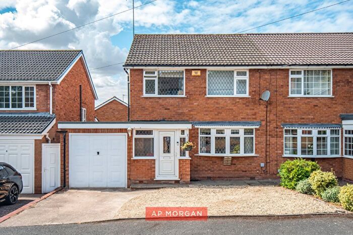 3 Bedroom Semi-Detached House For Sale In Blenheim Crescent, Bromsgrove, Worcestershire, B60