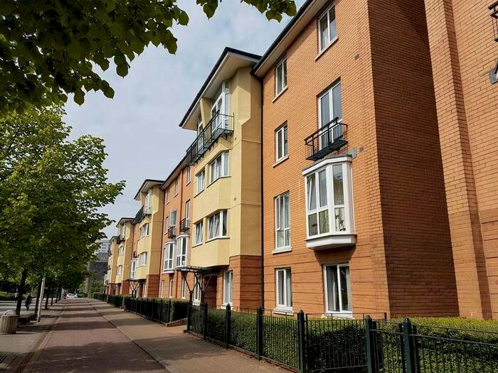 2 Bedroom Apartment To Rent In Messina House, Vellacott Close, Cardiff, CF10