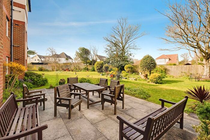 1 Bedroom Flat For Sale In Belle Vue Road, Bournemouth, Dorset, BH6