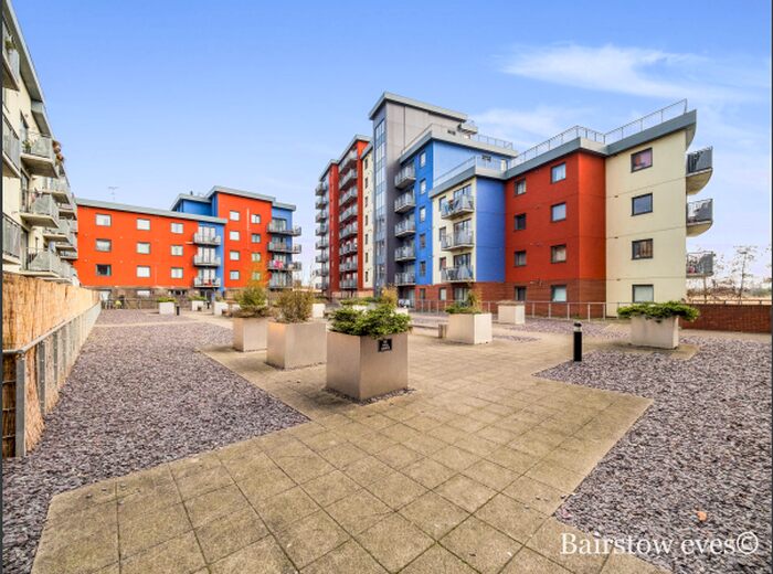 1 Bedroom Flat To Rent In Brook Court, Spring Place, Barking, IG11
