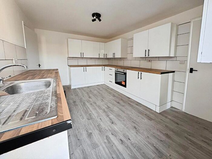 2 Bedroom Flat To Rent In Providence Place, Ilkeston, DE7