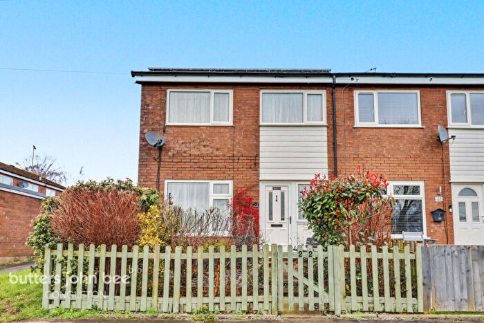 3 Bedroom End Of Terrace House For Sale In Portland Walk, Macclesfield, SK11