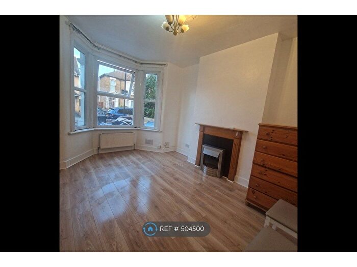 2 Bedroom Flat To Rent In London, London, E10